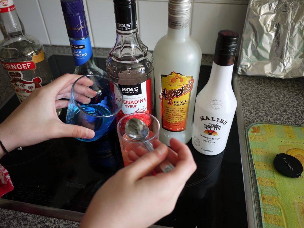 how to make a jellybaby cocktail